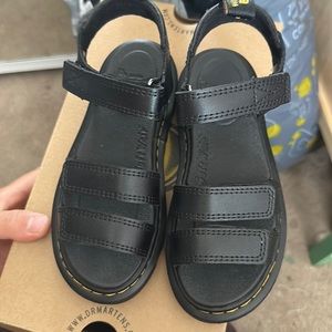 Dr Martens sandals Never worn size 12 in child